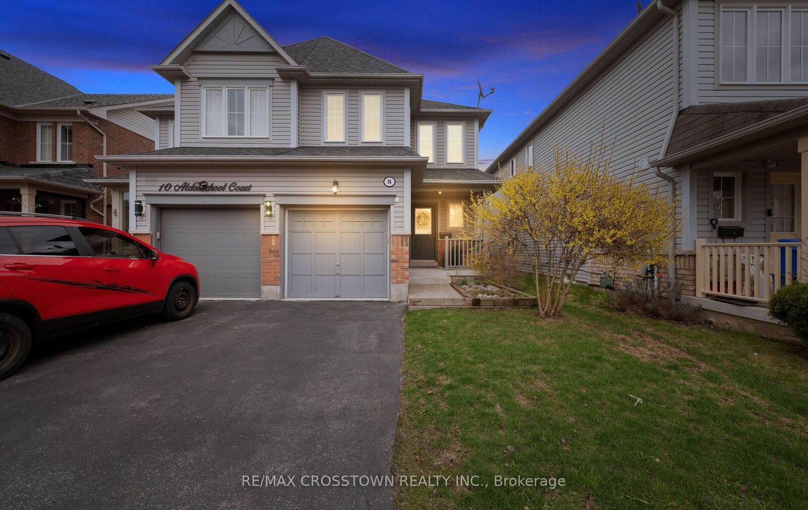 Property Photo: 8 Aldonschool Court ON L1S 0C5