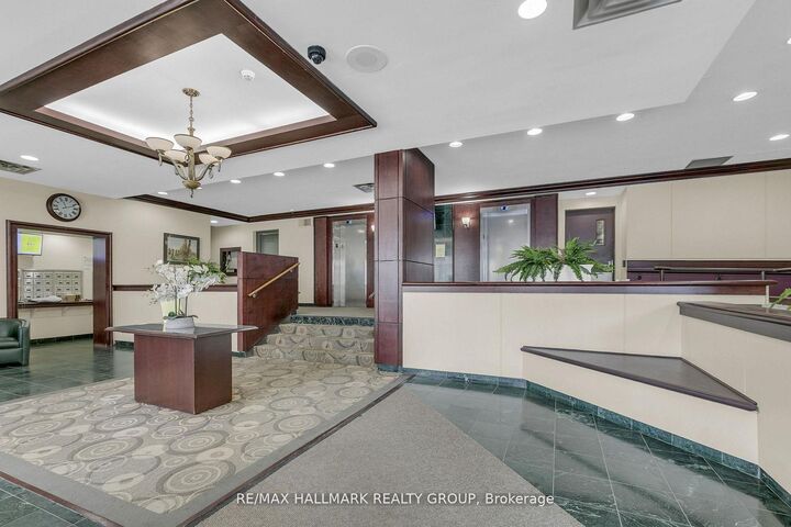 Property Photo:  200 Lafontaine Avenue E 401  ON K1L 8K8 