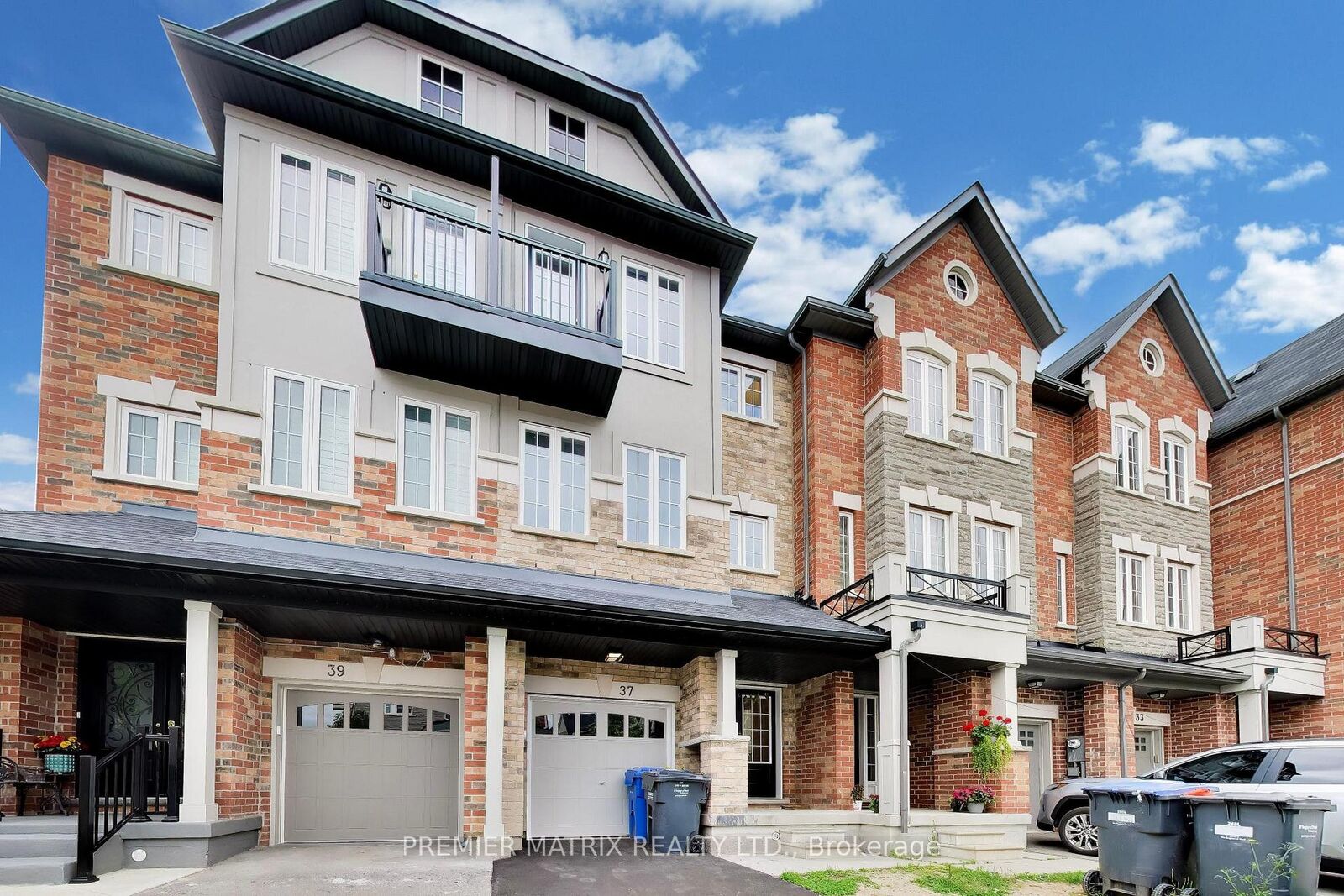 Property Photo: 37 Shiff Crescent ON L6Z 0H5