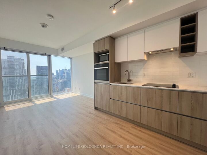 Property Photo:  319 Jarvis Street 3216  ON M5B 0C8 