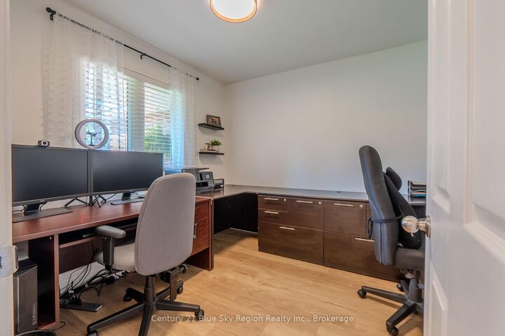 Property Photo:  354 Elmwood Avenue  ON P1B 9N4 