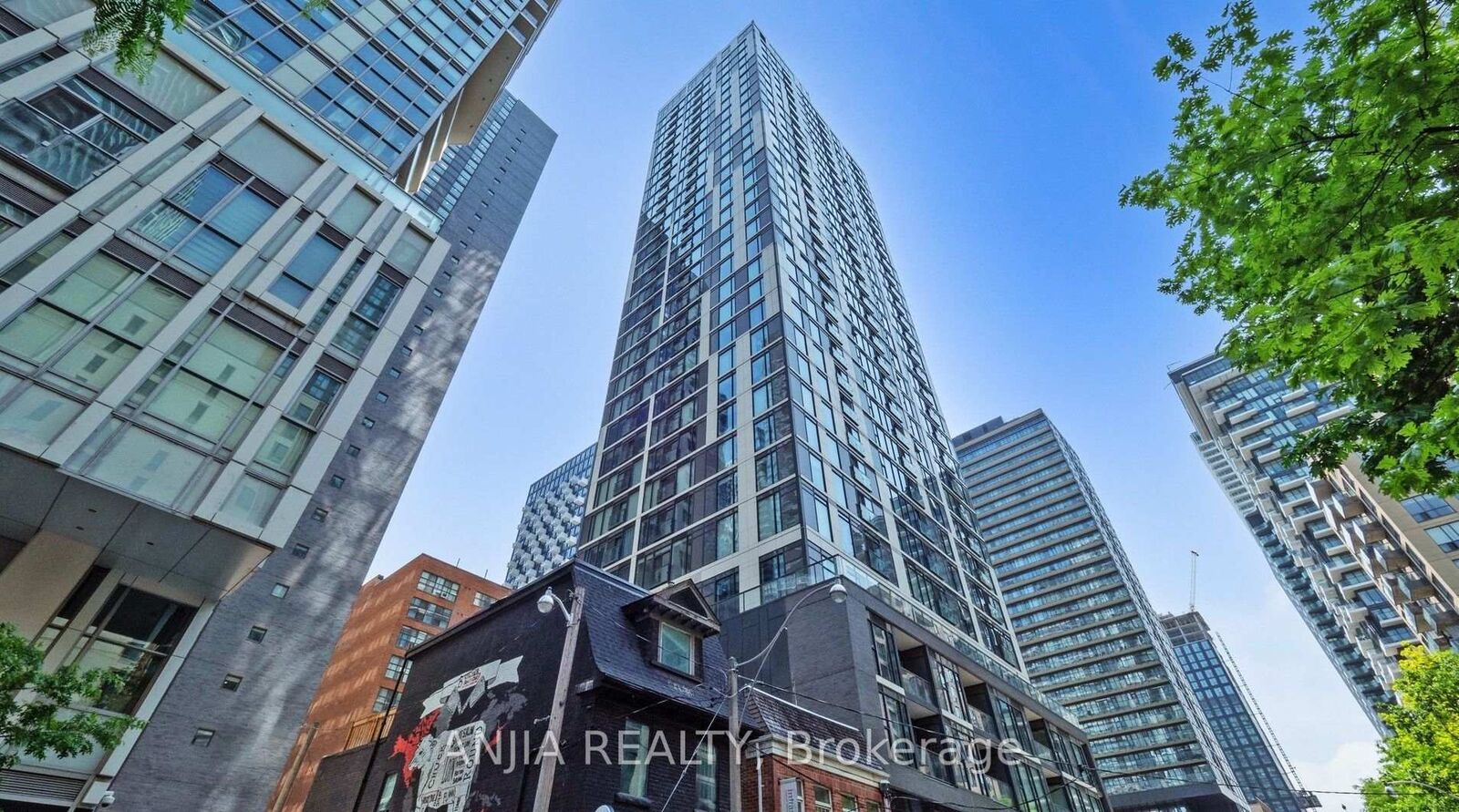 Property Photo: 65 Mutual Street 2303 ON M5B 0E5