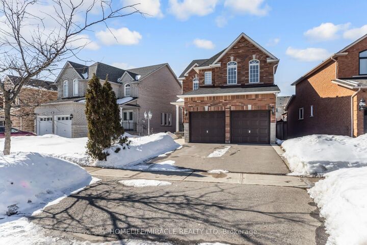 Property Photo: 49 Cross Country Boulevard ON L7E 2N6