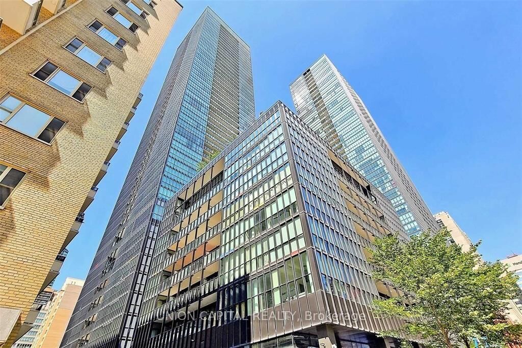 Property Photo: 101 Charles Street E 1401 ON M4Y 1V2