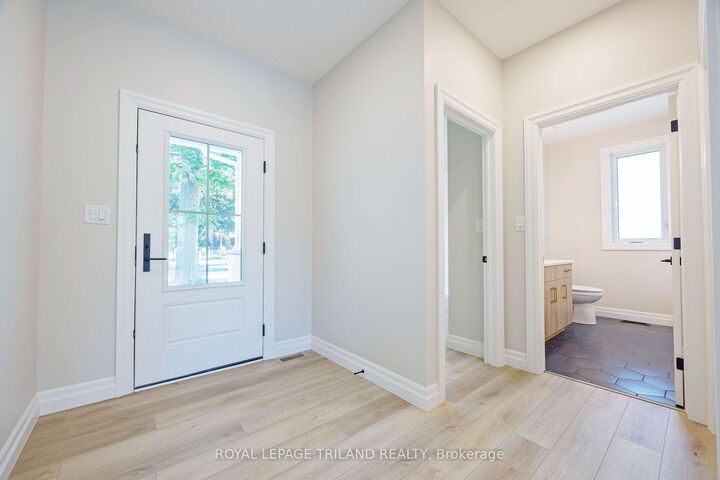 Property Photo: 189 Catherine Street ON N0M 2K0