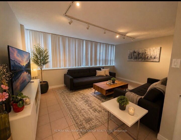 Property Photo:  105 Raglan Avenue 101  ON M6C 2K7 
