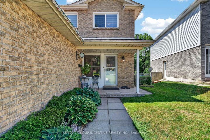 Property Photo:  26 Fox Run  ON L4N 5L5 