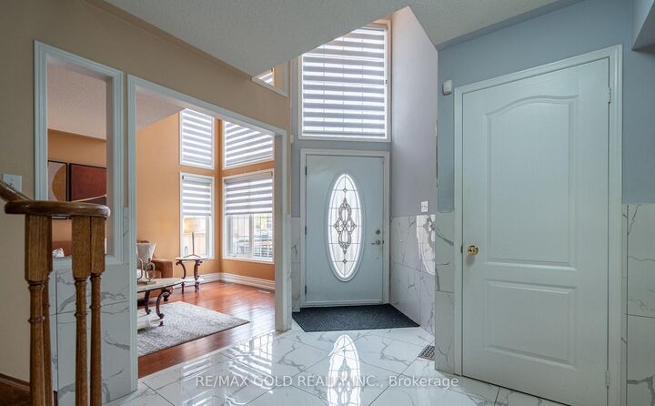 Property Photo:  104 Sunny Meadow Boulevard  ON L6R 2C5 