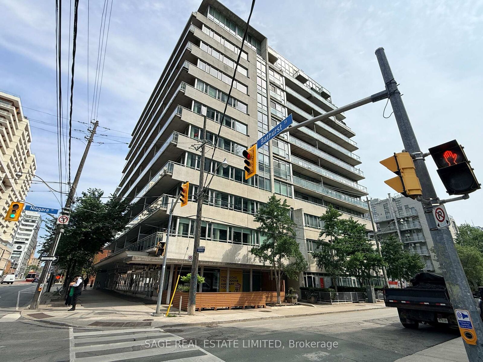 Property Photo:  38 Niagara Street 605  ON M5V 3X1 