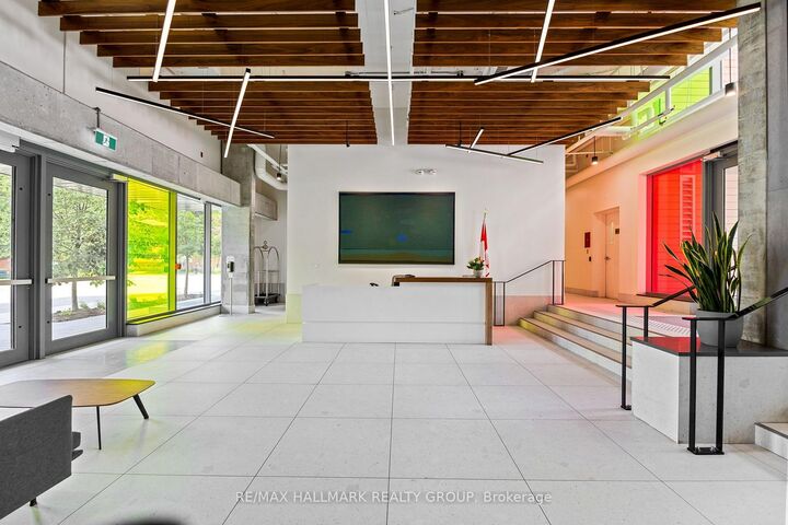 Property Photo:  135 Barrette Street 207  ON K1L 7Z9 
