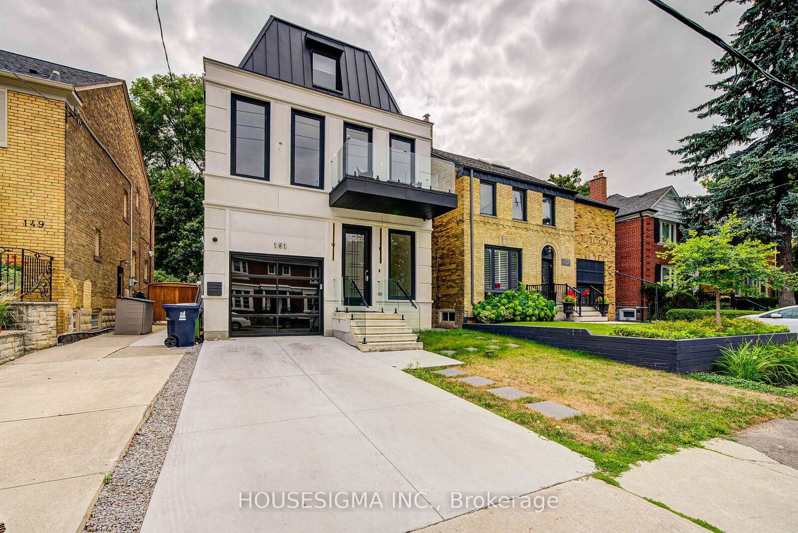 Property Photo: 151 Dewbourne Avenue ON M6C 1Z1