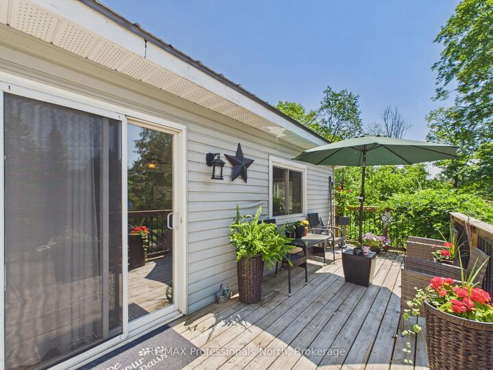 Property Photo: 36 Edward Street ON P1L 1H5