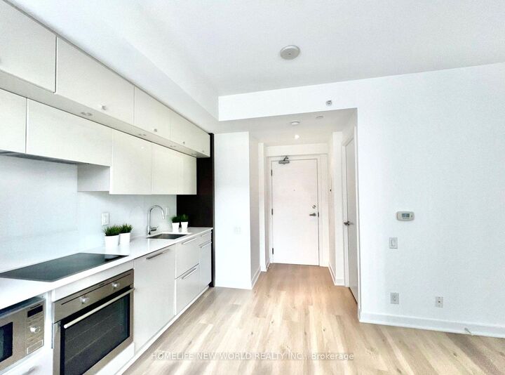 Property Photo:  15 Grenville Street 2504  ON M4Y 0B9 