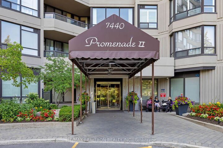 Property Photo:  7440 Bathurst Street 608  ON L4J 7K8 