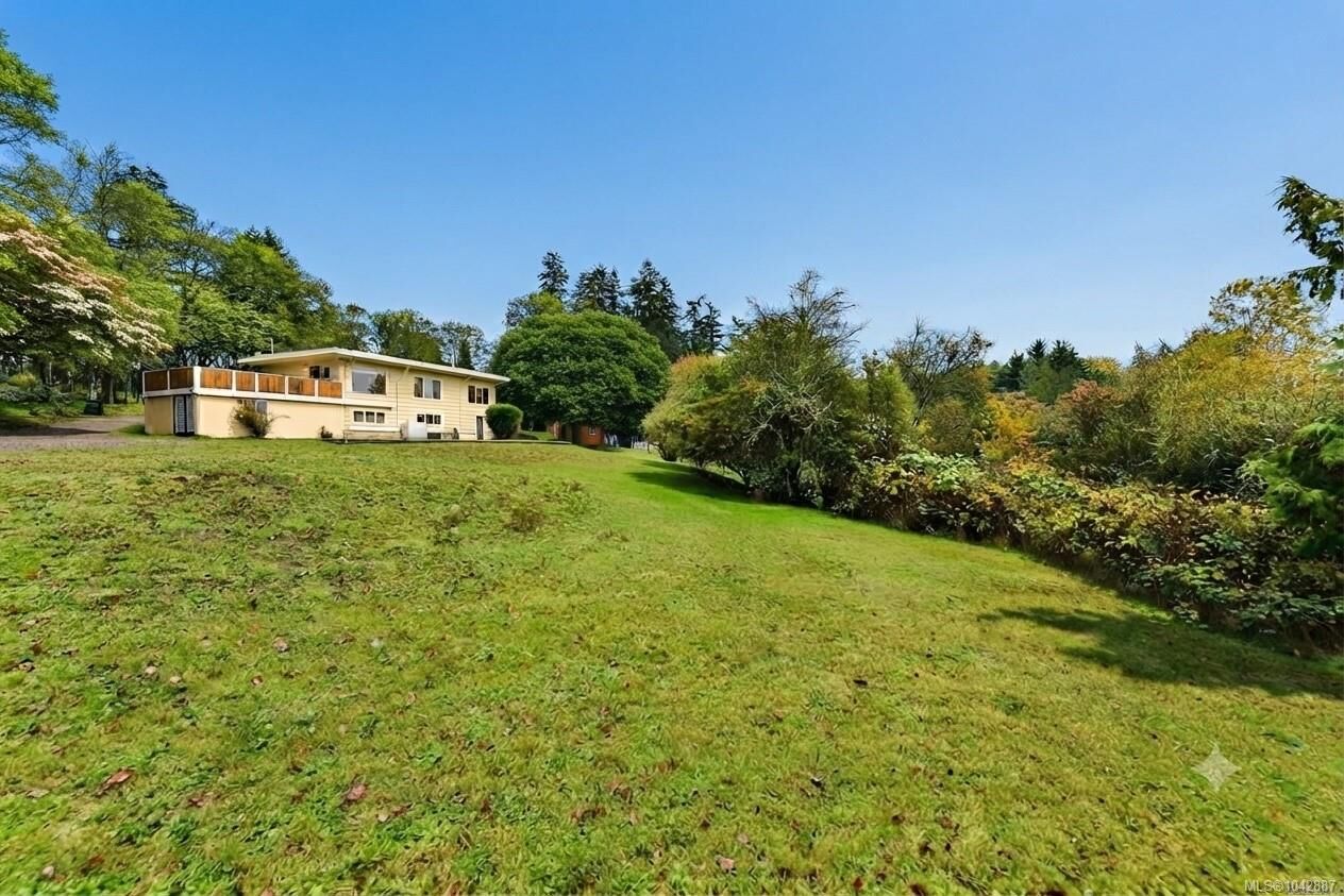 Property Photo:  4589 Scarborough Rd  BC V8Z 5N6 