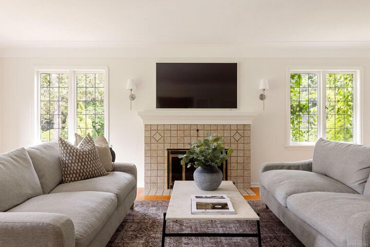 Property Photo: 3400 Upper Terrace Rd BC V8R 6E6