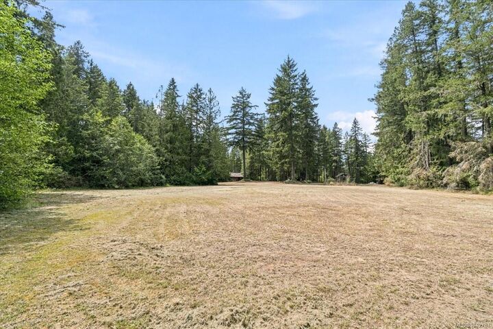 Property Photo:  1460 Station Rd  BC V0R 1M0 