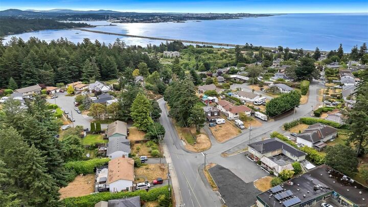 192 Lagoon Lagoon Rd #B — photo 1