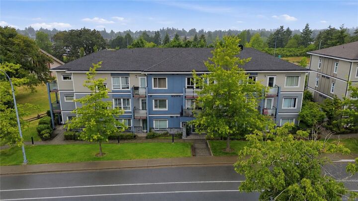 Property Photo: 4050 Douglas St #203 BC V8X 0A5