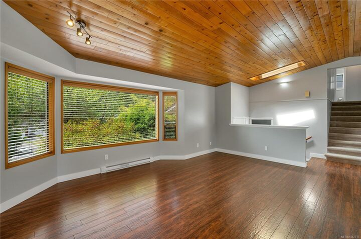 Property Photo: 852 Eland Dr BC V9W 6Y8