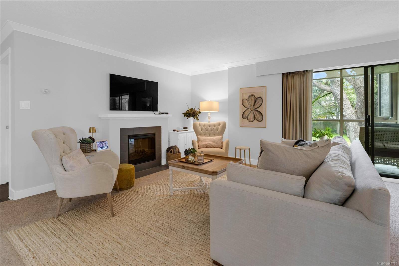 Property Photo:  2125 Oak Bay Ave #205  BC V8R 1E8 