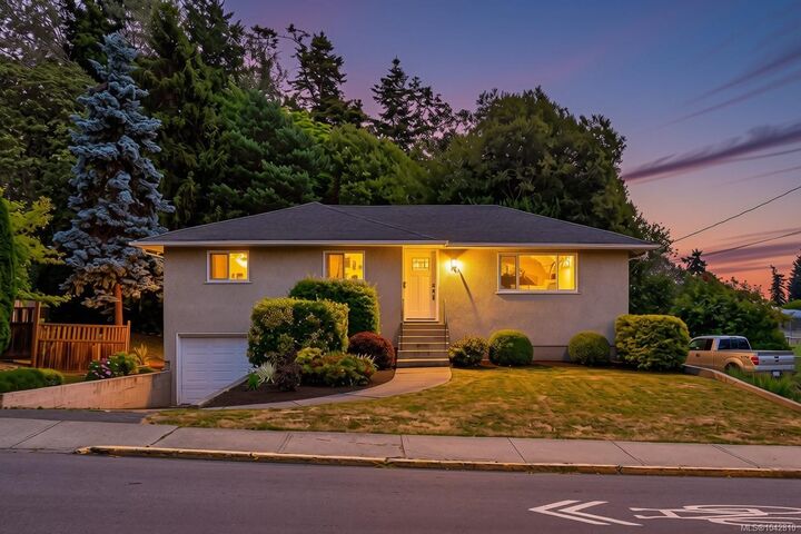 Property Photo: 883 Lampson St BC V9A 6B6