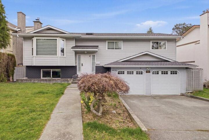 2079 Bay St — photo 1