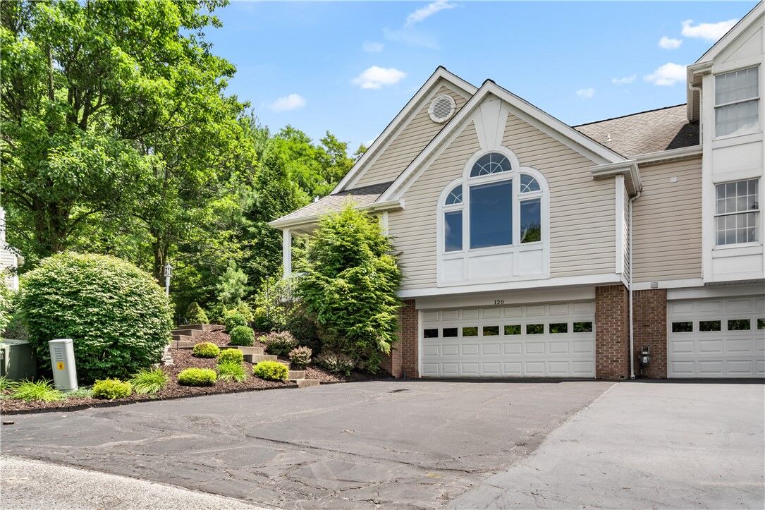 Property Photo: 120 Horseshoe Cir East PA 15317