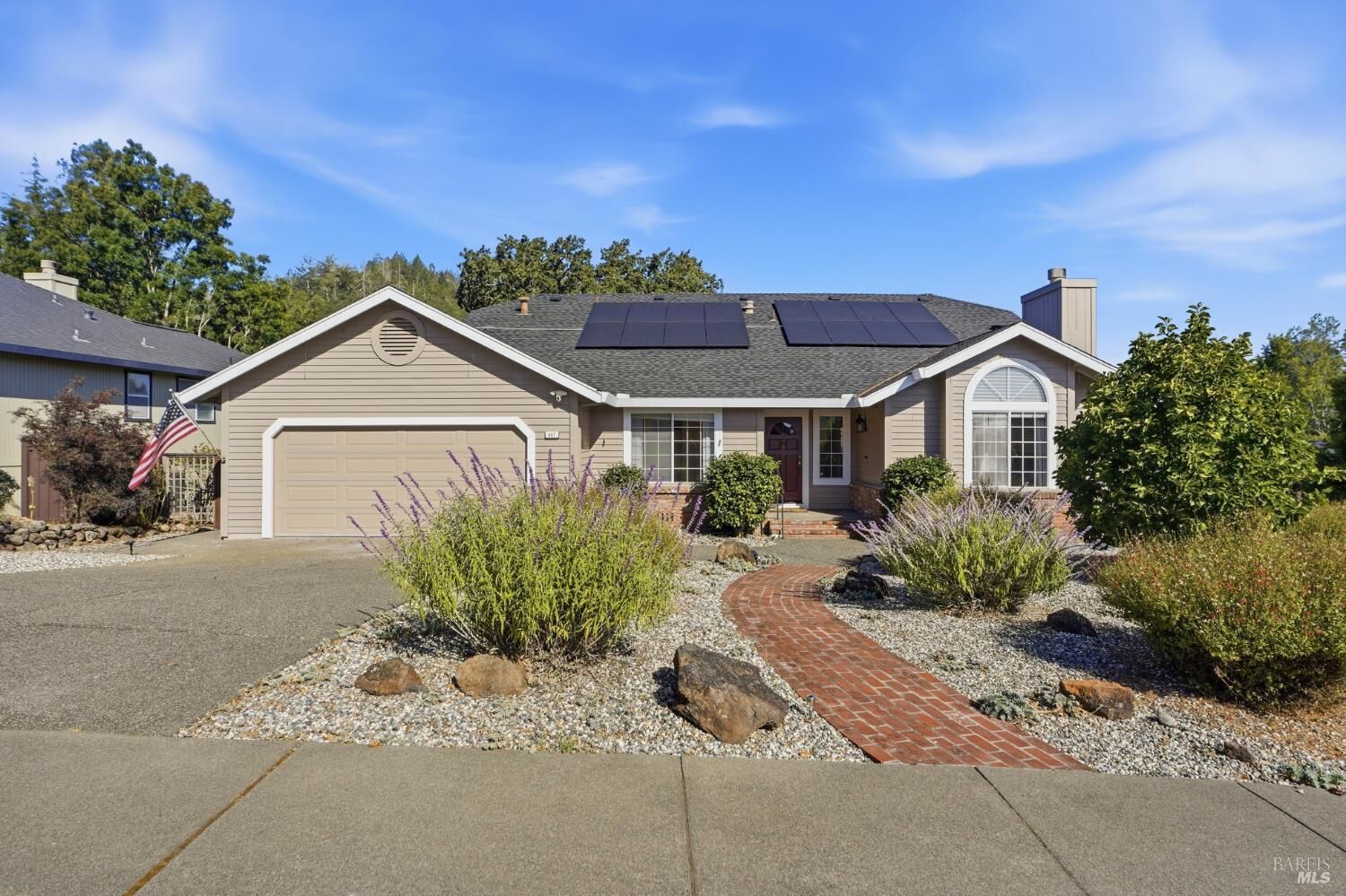 Property Photo: 407 Woodley Place CA 95409