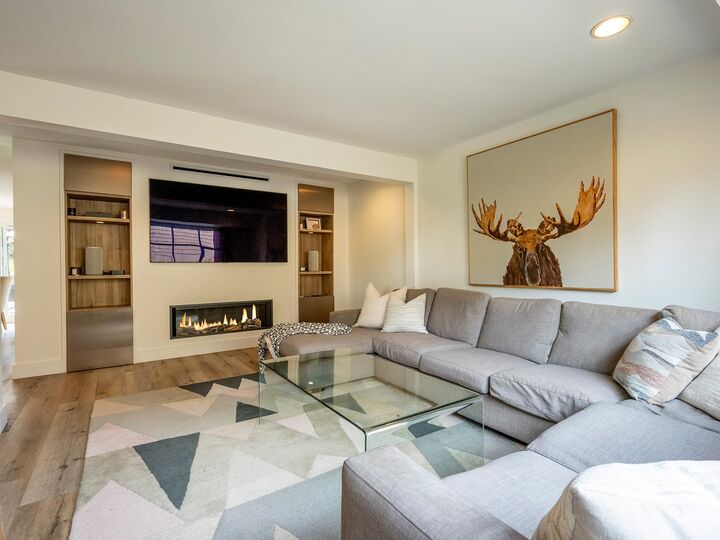 Property Photo: 6343 Easy Street BC V8E 0C5