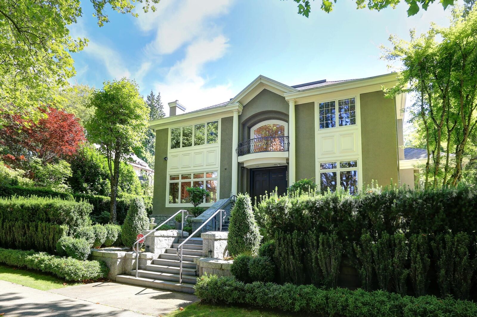 Photo de la propriété:  4538 Angus Drive  BC V6J 4J5 