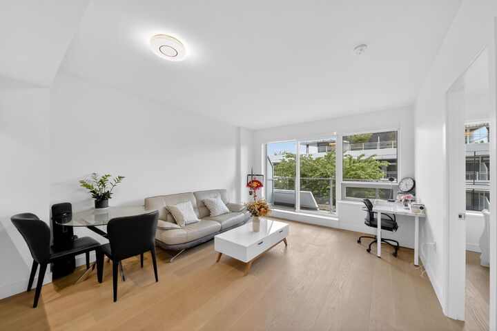 Property Photo: 5788 Gilbert Road 611 BC V7C 0G1