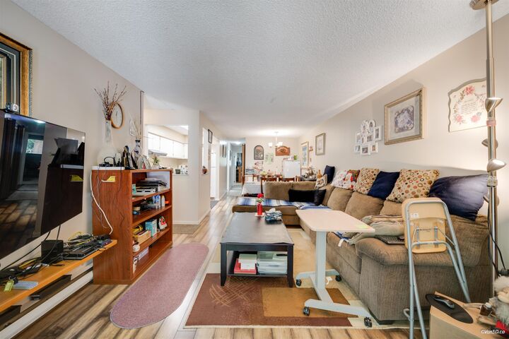 Property Photo: 14828 Holly Park Lane BC V3R 6Y2