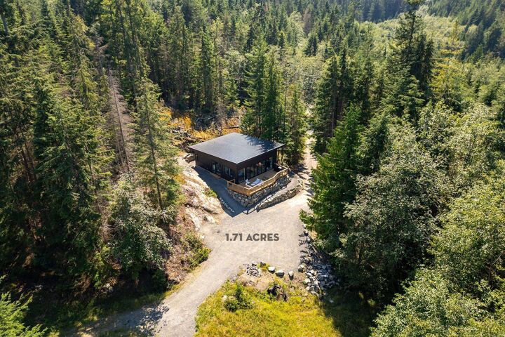 1290 Cowan Point Drive — photo 1