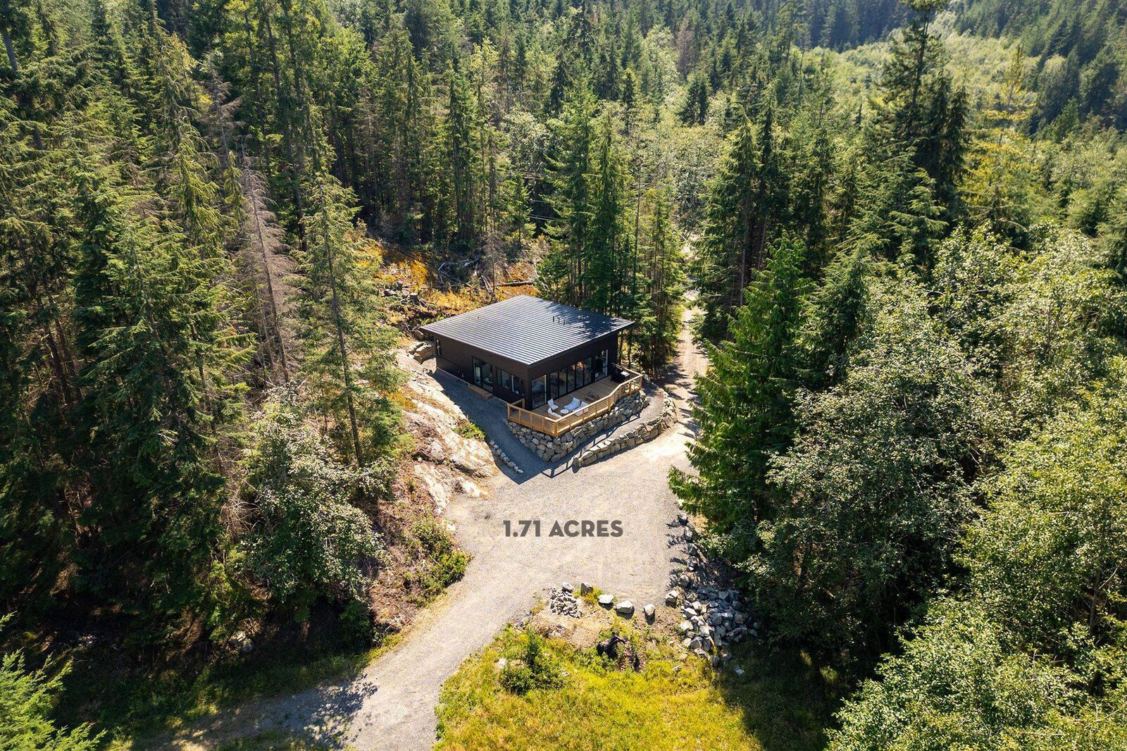 Property Photo: 1290 Cowan Point Drive BC V0N 1G2