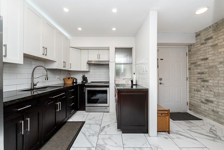 13795 102 Avenue 35 — photo 1