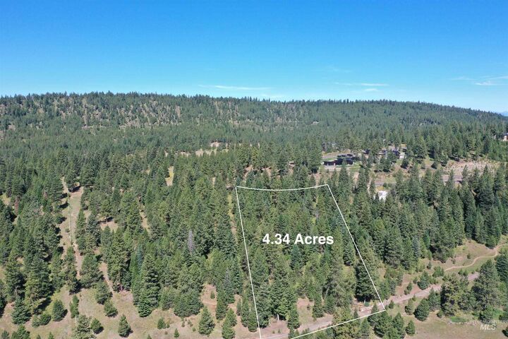 Property Photo: 5541 Lupine Lane ID 83638