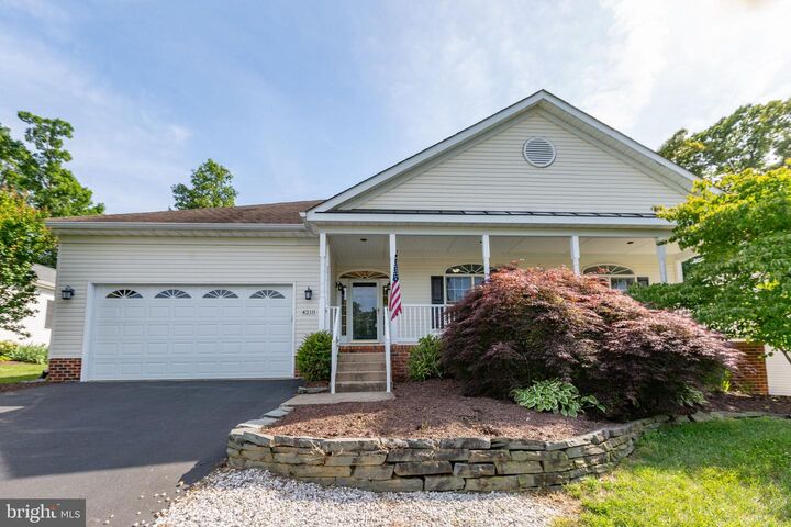 Property Photo: 4210 Stonehaven Way VA 22408
