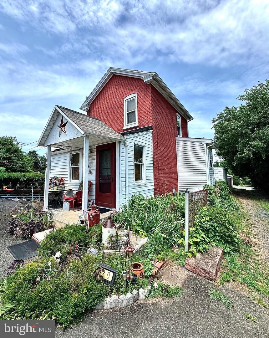 Property Photo:  120 E Race Street  PA 19464 