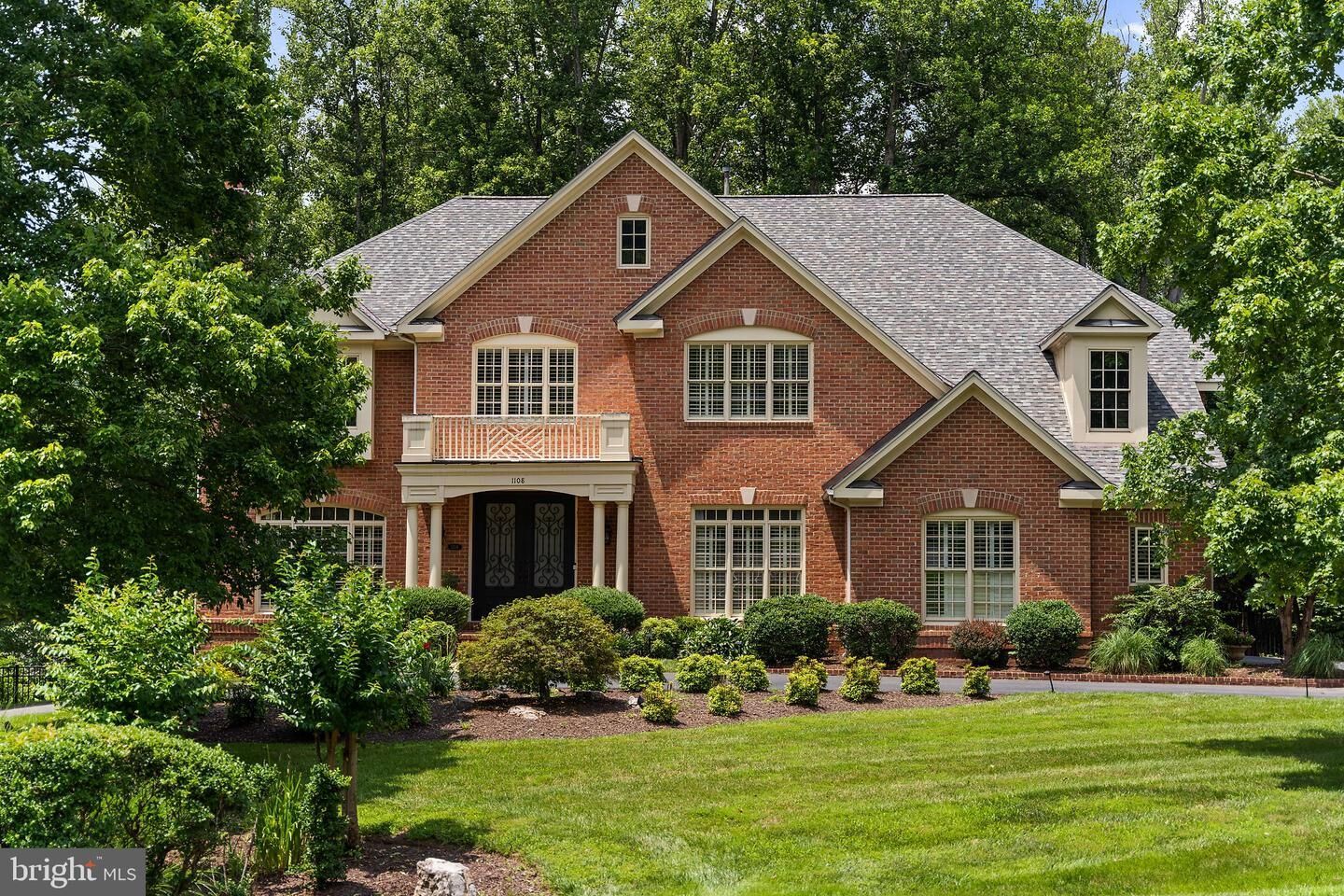 Property Photo:  1108 Hobnail Court  VA 22066 