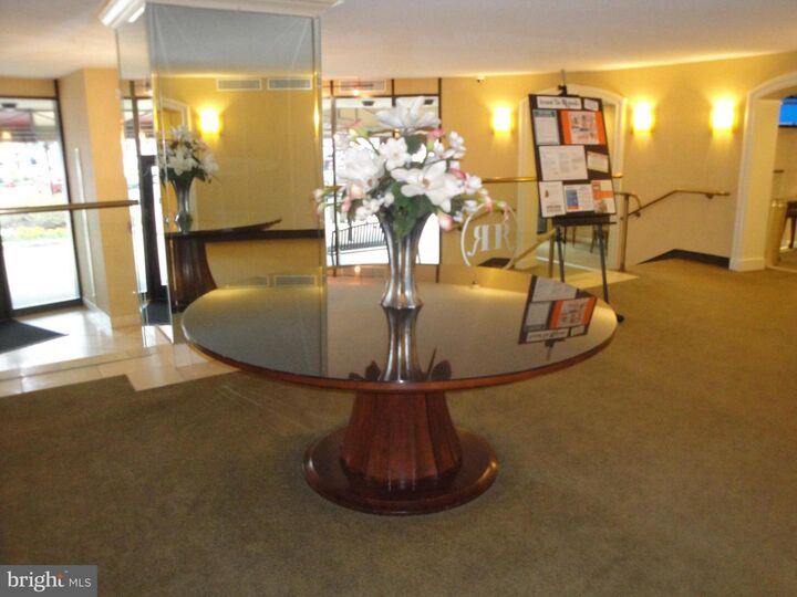Property Photo:  8370 Greensboro Drive 1019  VA 22102 