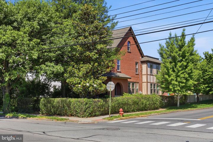 Property Photo:  699 New Holland Avenue  PA 17602 