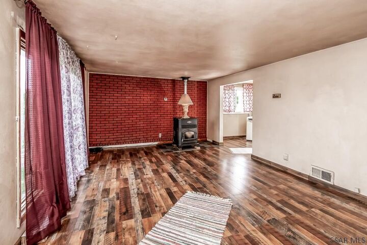 Property Photo: 685 Forest Hills Drive PA 15955