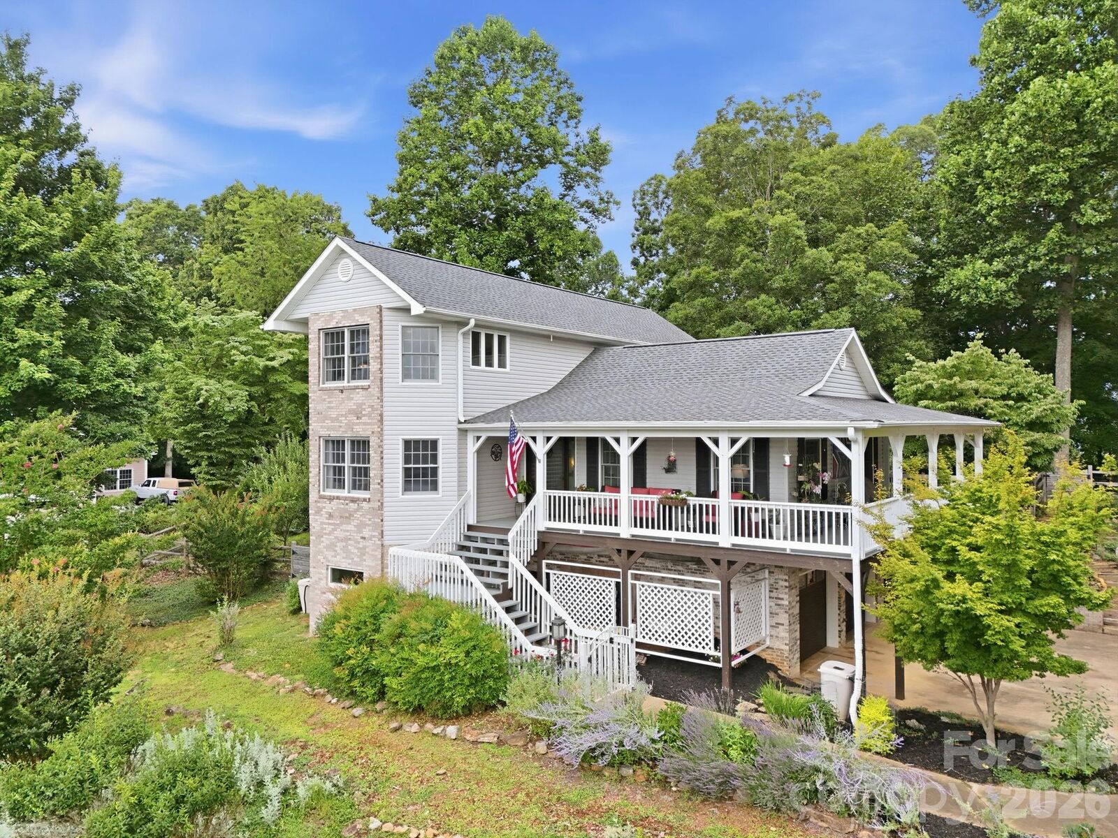 Property Photo: 241 Alta Vista Drive NC 28715