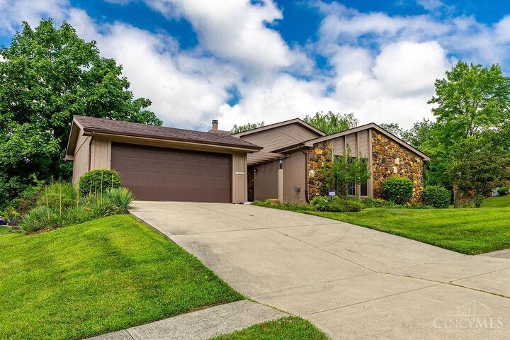 Property Photo: 121 Farmington Drive OH 45013