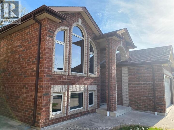 Property Photo:  4518 Helsinki Crescent  ON N9G 0A6 