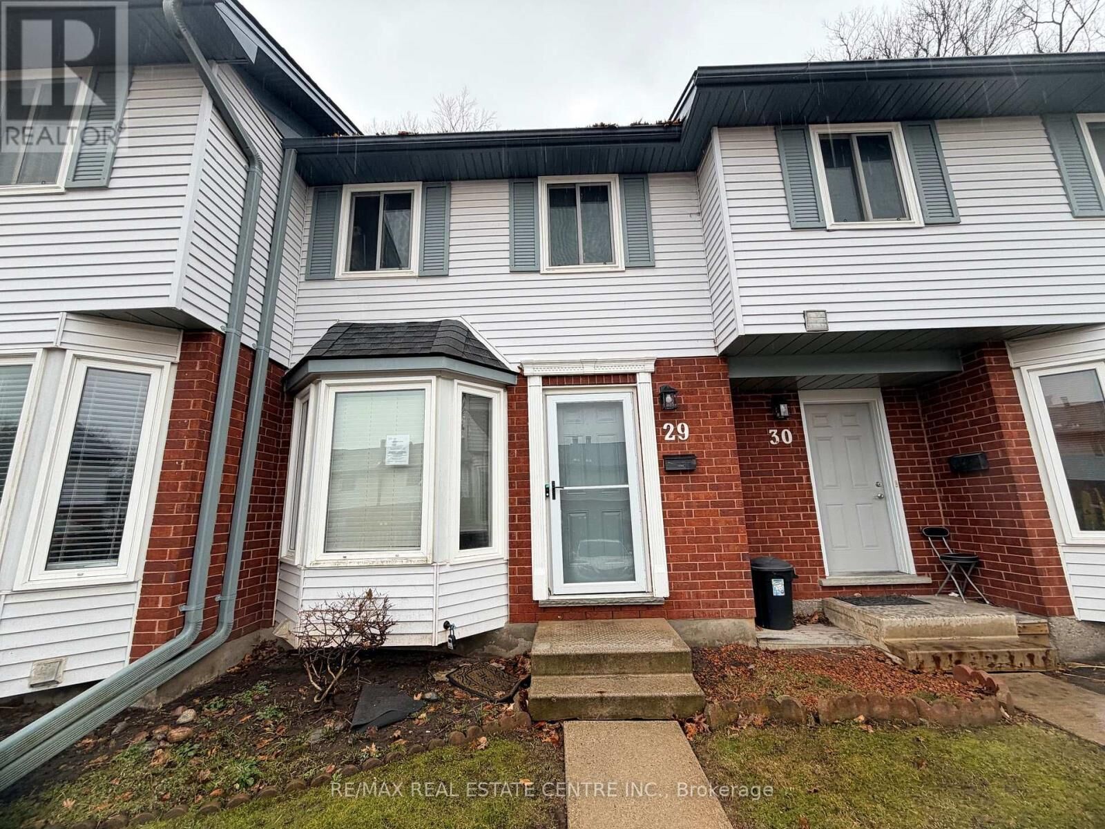 Property Photo: 219 Kingswood Drive 29 ON N2E 3J5