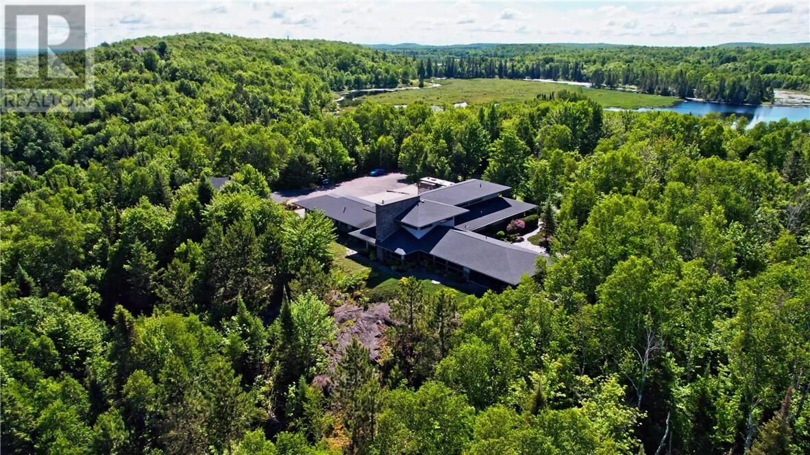 Property Photo: 2981 Valleyview Road ON P3N 1R2