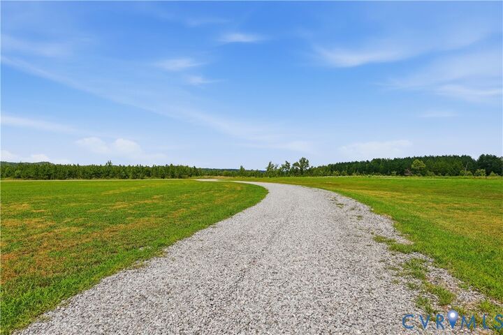 Property Photo: 25181 W Soap Stone Rd VA 23083