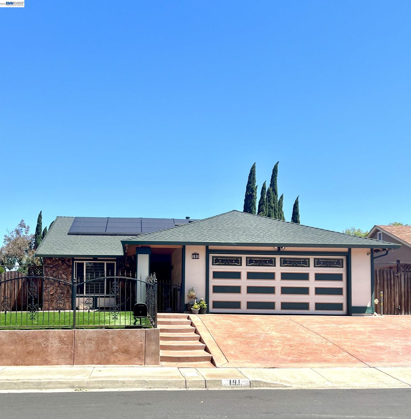 Property Photo:  191 Clipper Dr  CA 94565 